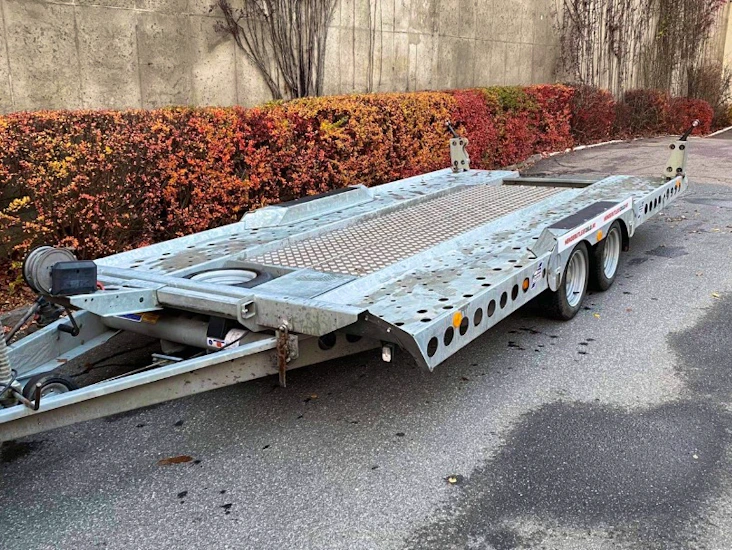 Biltilhenger / biltransporter / bilfrakter