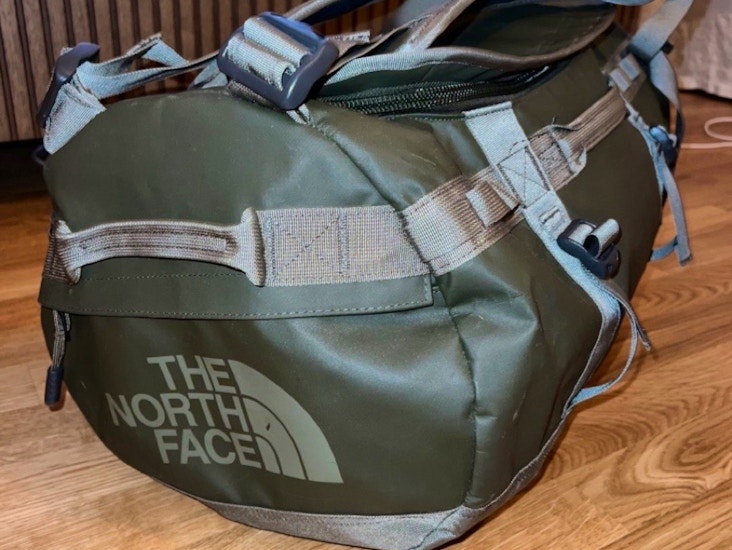 The north face duffel strl m