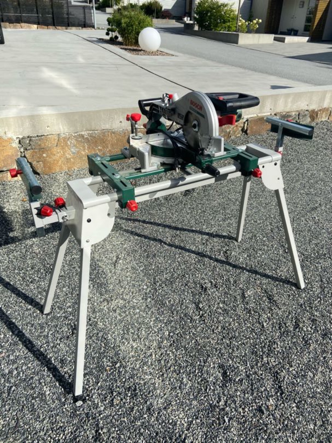 Gjære og kappsag med stativ