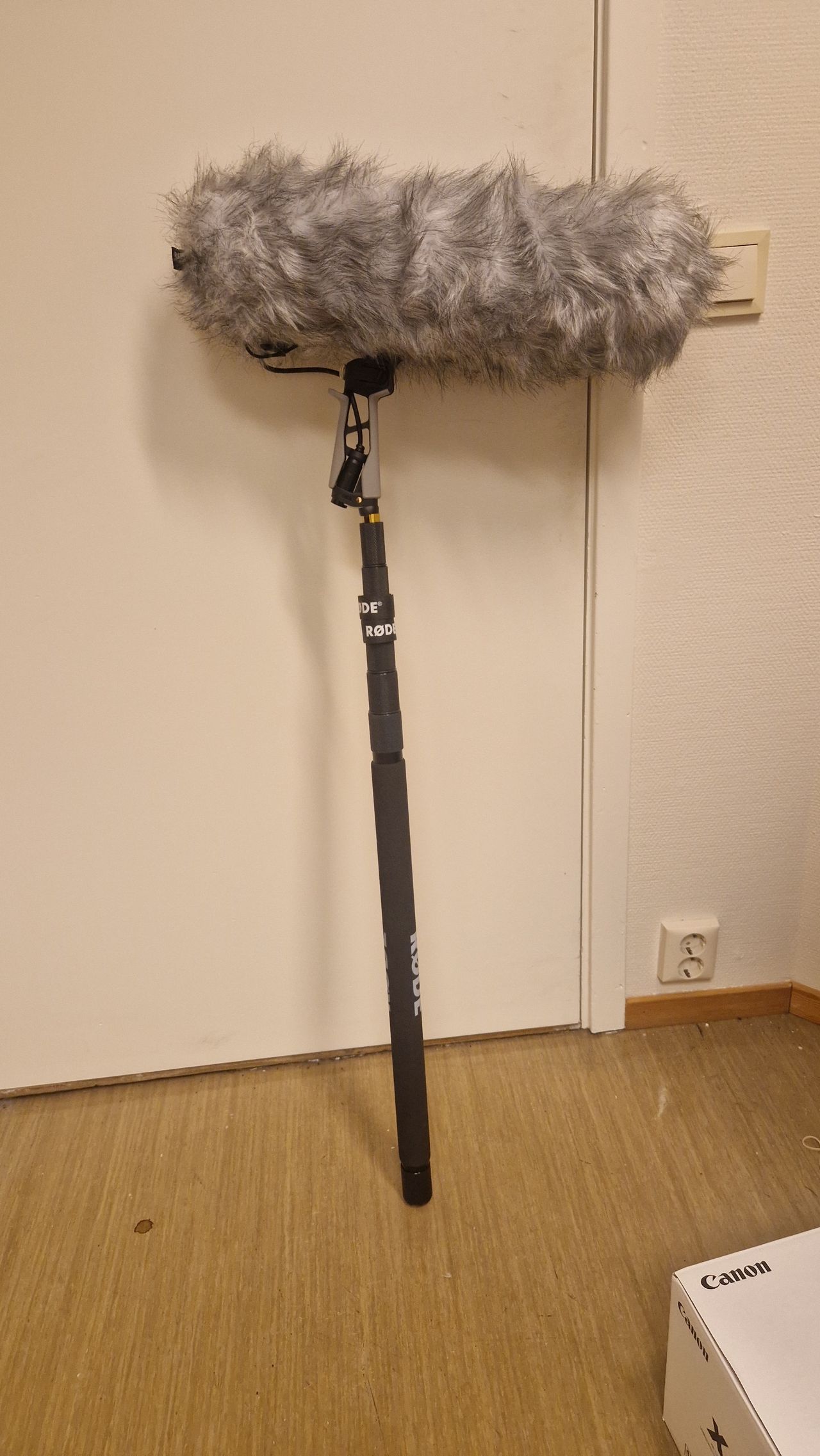 Røde ntg2 mikrofon for film med vindpels