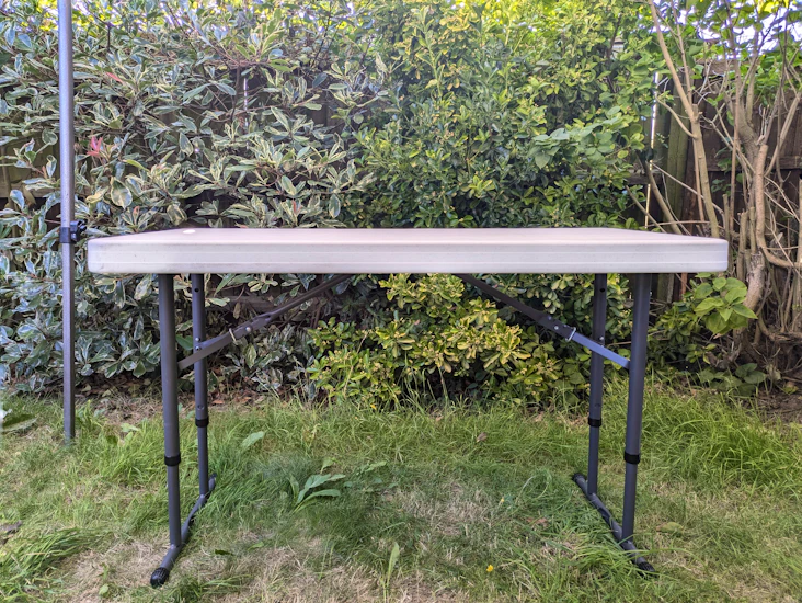 Lifetime 4ft folding table