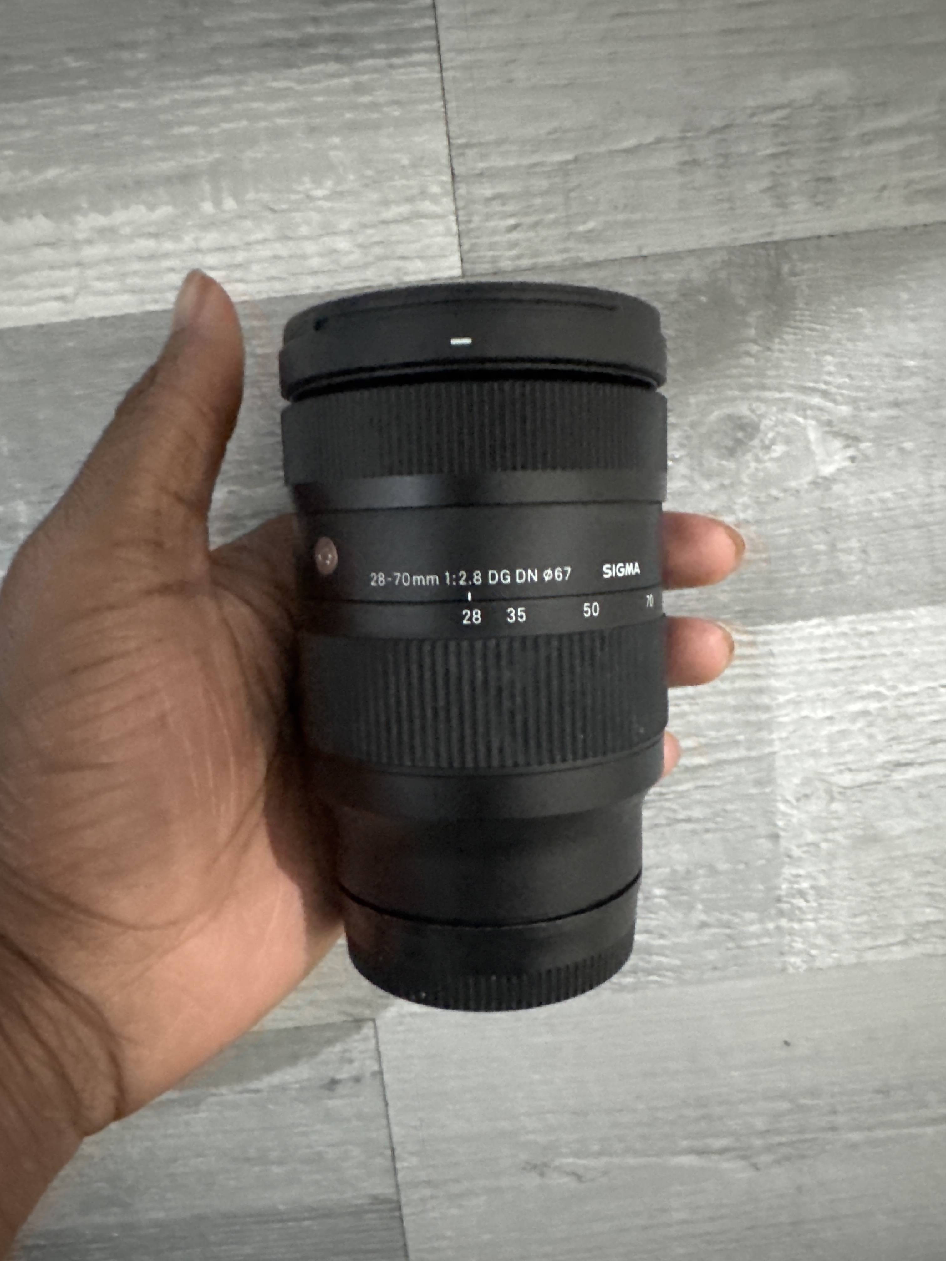 Sigma 28-70 f2.8 lens for sony e-mount