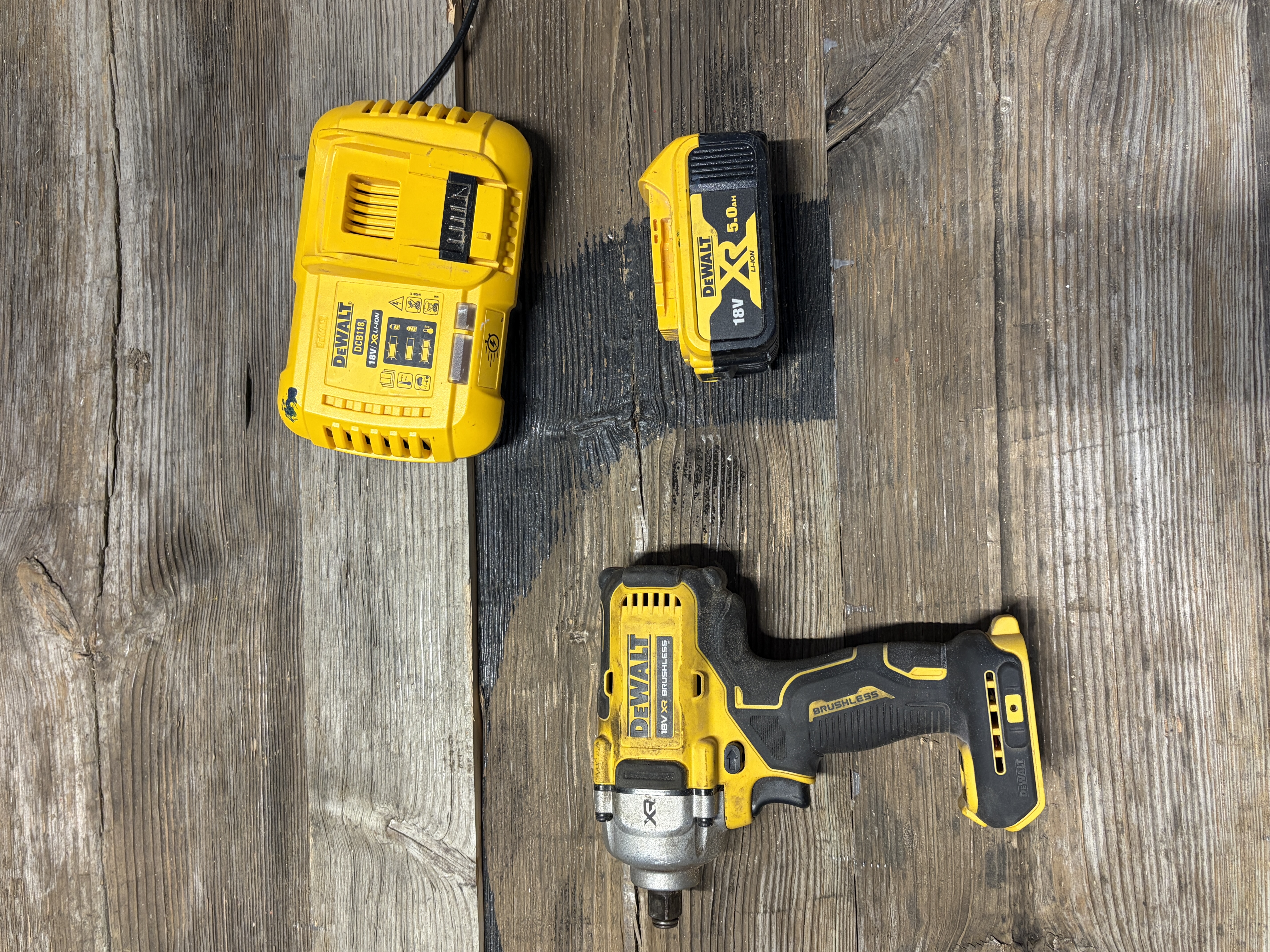 Dewalt dcf891 18v xr 1/2” muttertrekker med batteri og lader
