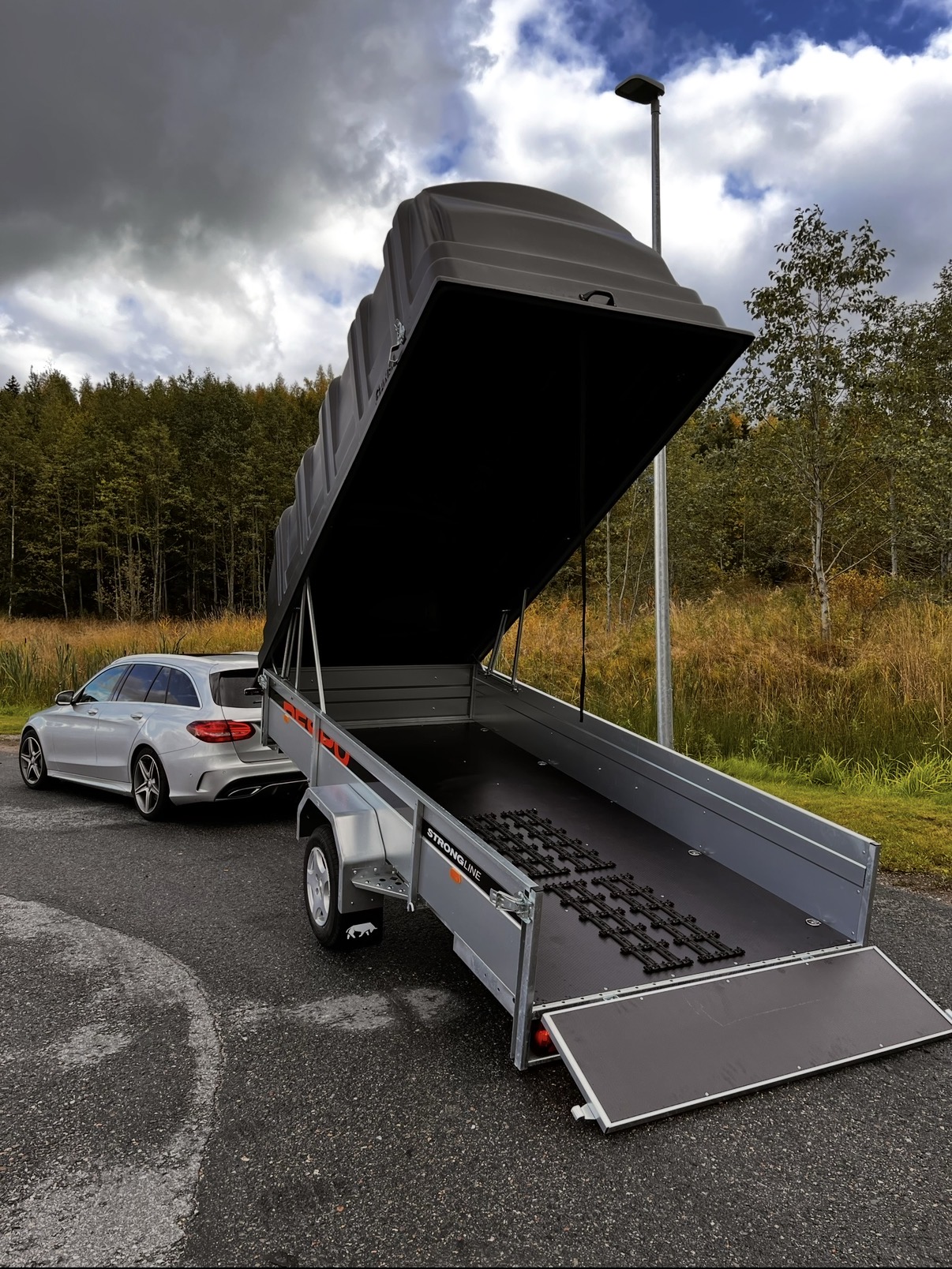 Respon peräkärry 150x350