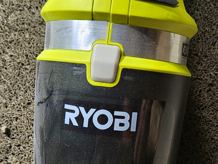 Handdammsugare från ryobi