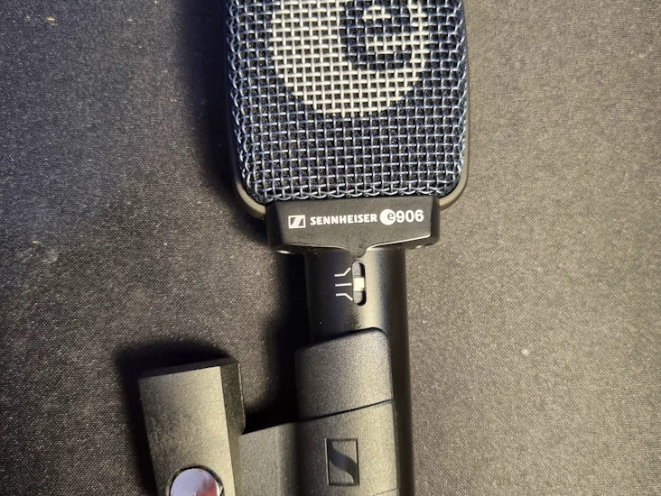Sennheiser e906