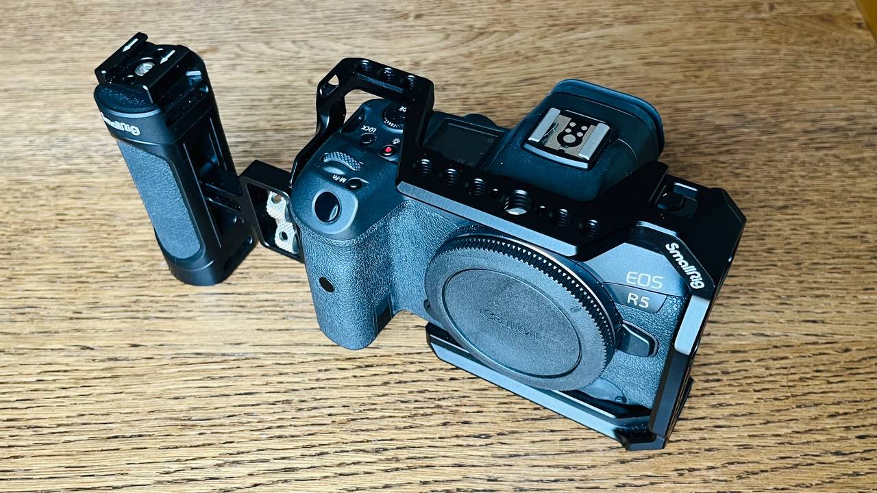 Canon r5 mark i - body