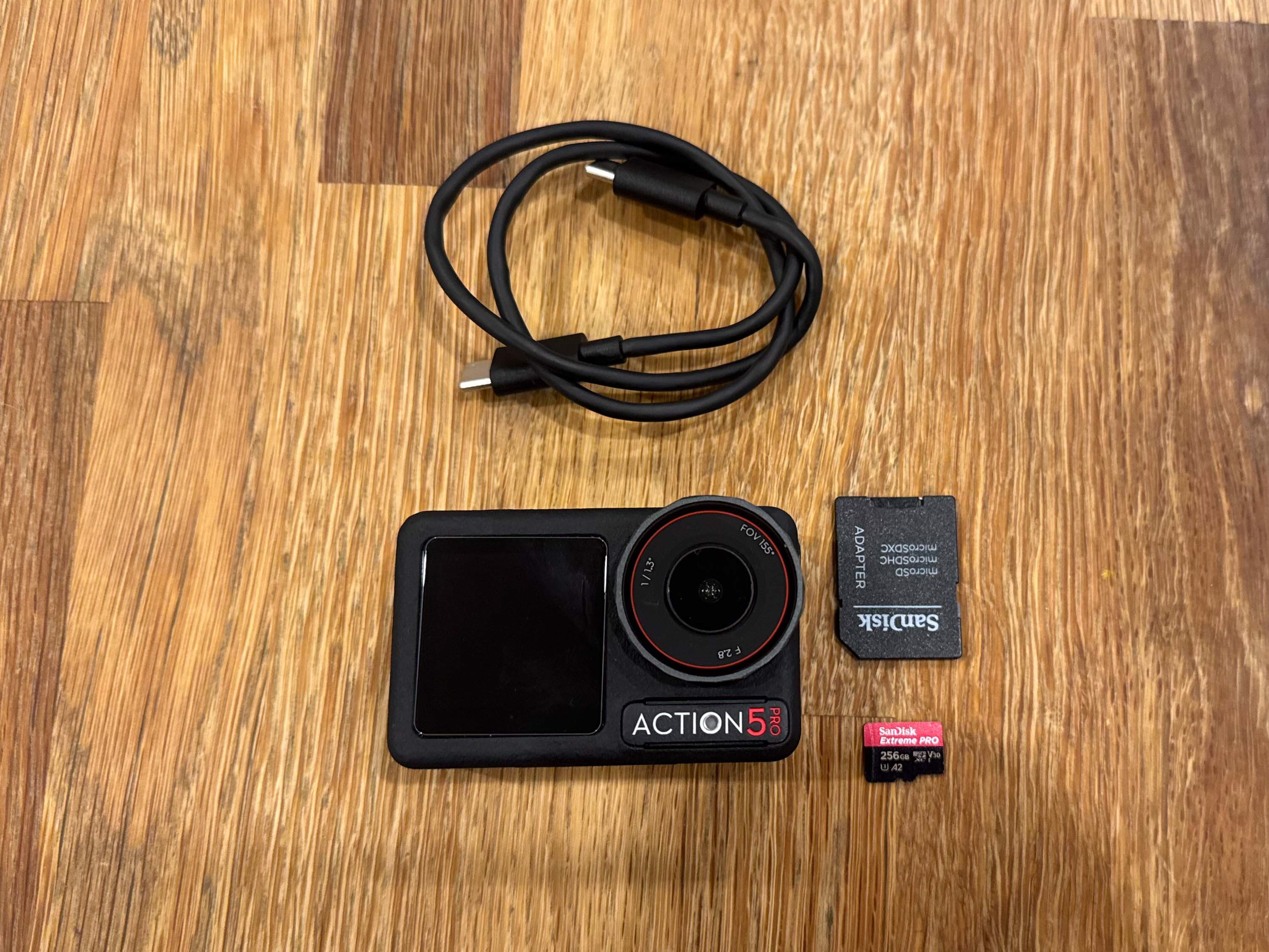 Dji osmo action 5 pro + accessories