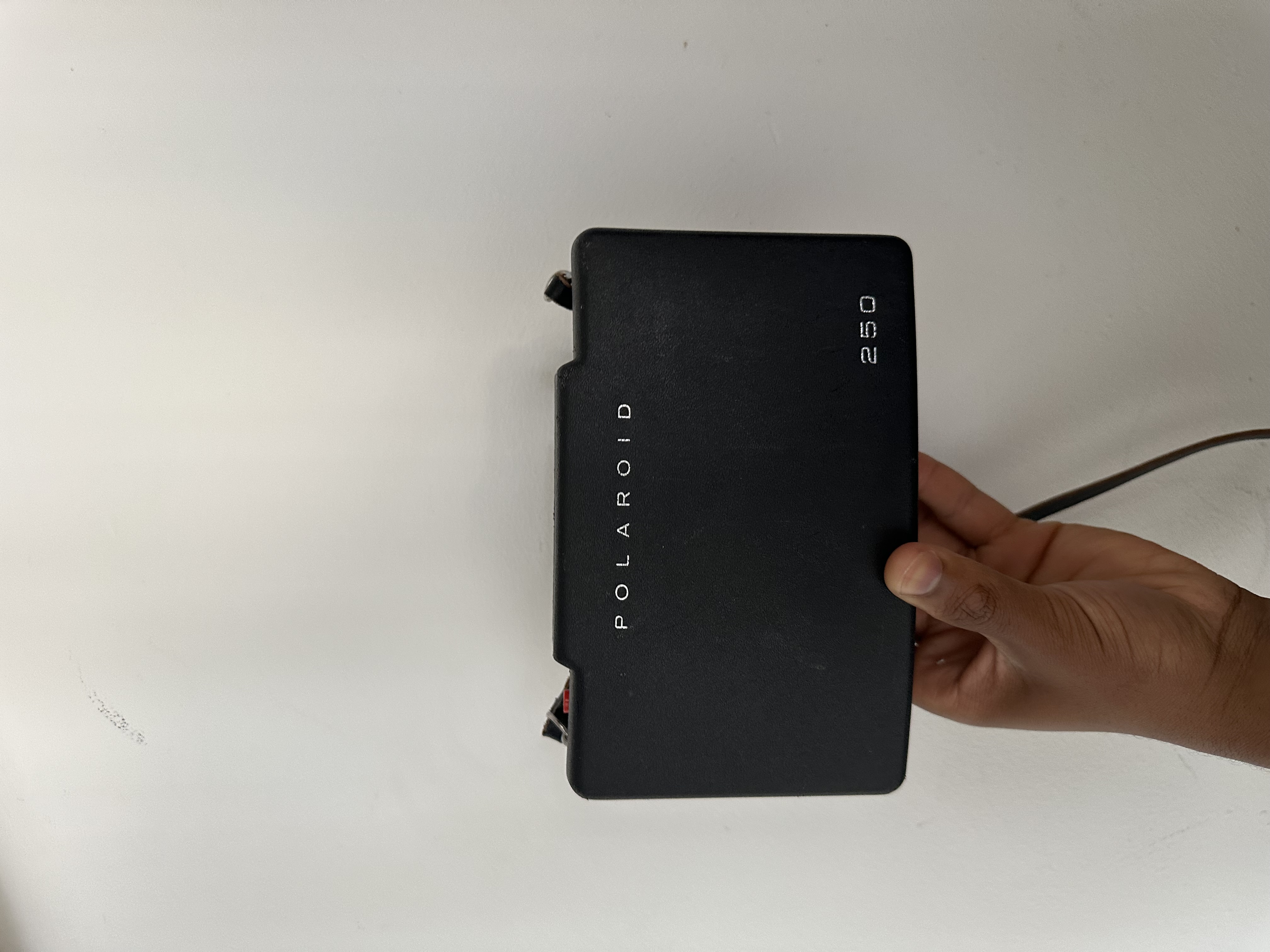 Polaroid land 250 camera (body + cold clip)