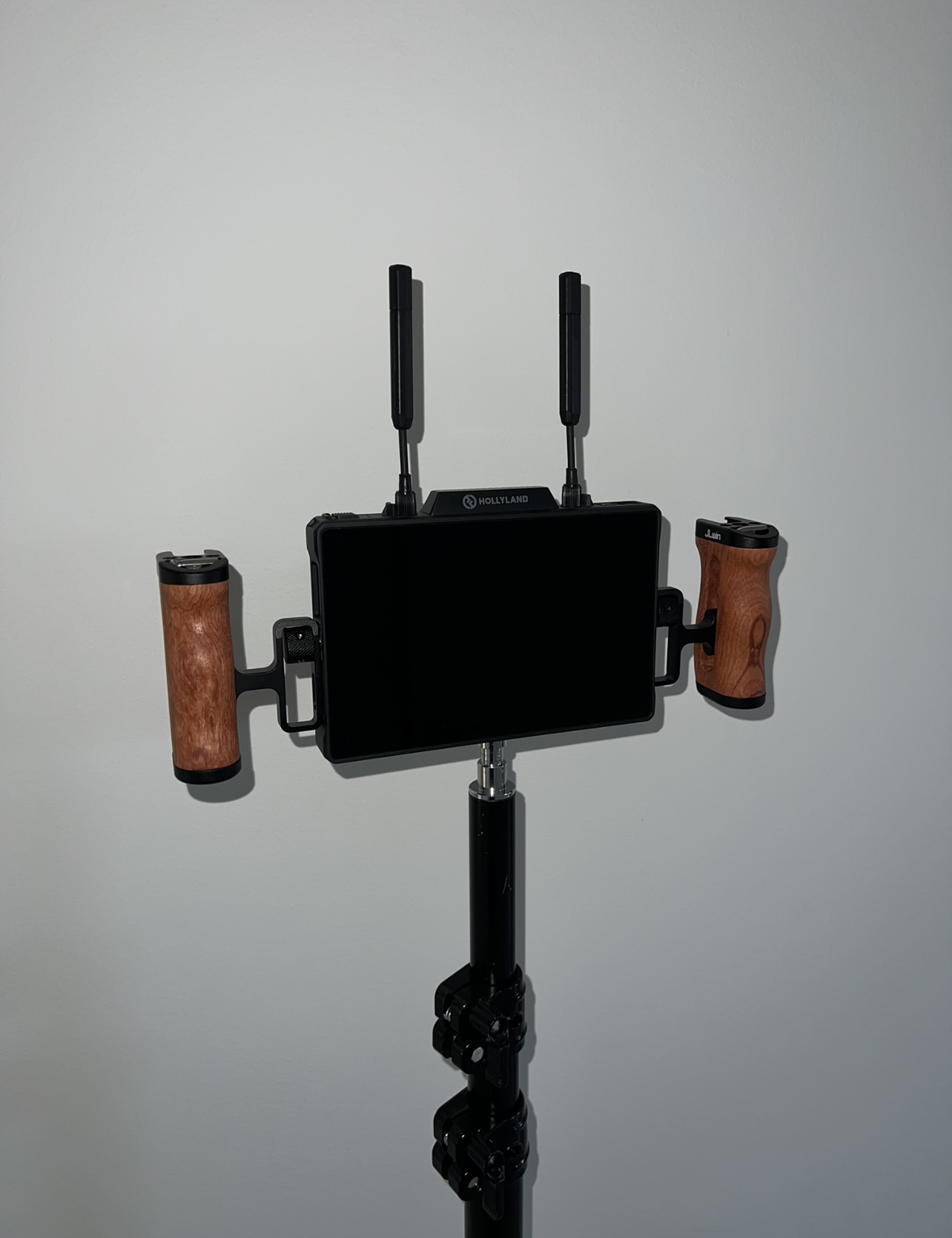 Hollyland pyro 7 + pyro h wireless video transmitter kit