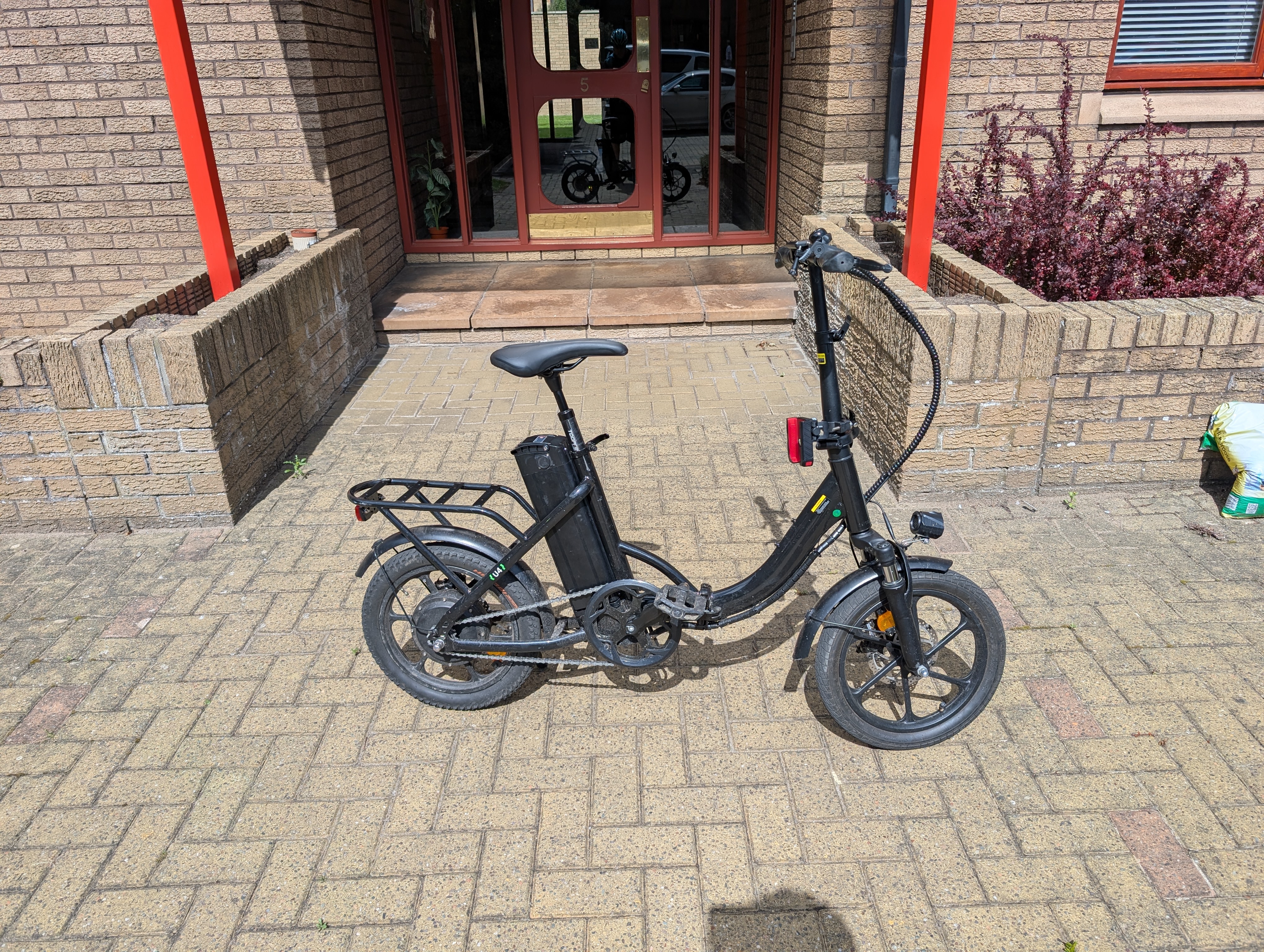 Electric folding bike