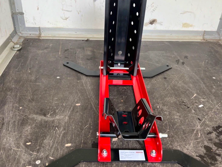 Hyr ut lastramp, framhjulsstöd, spännremmar