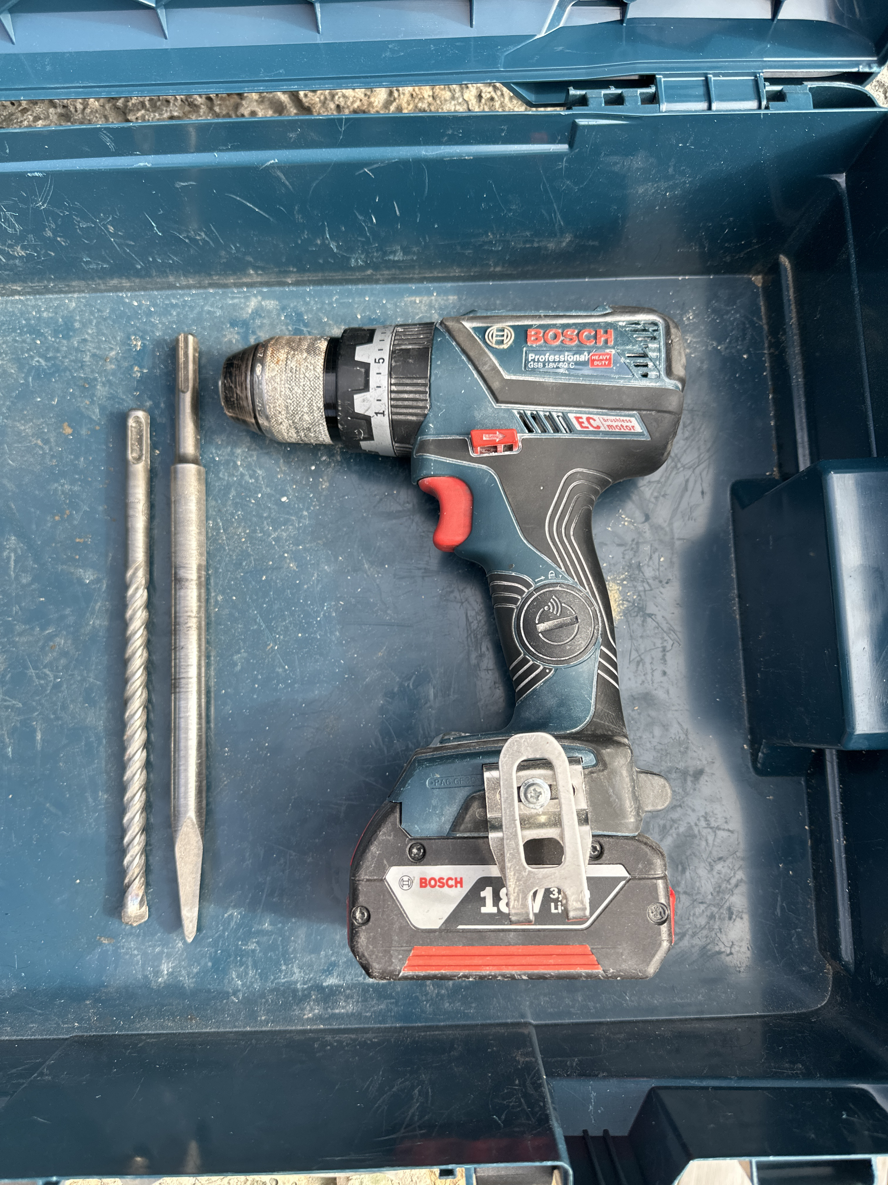 Bosch gsb 18v 60c slagbor/skrutrekker