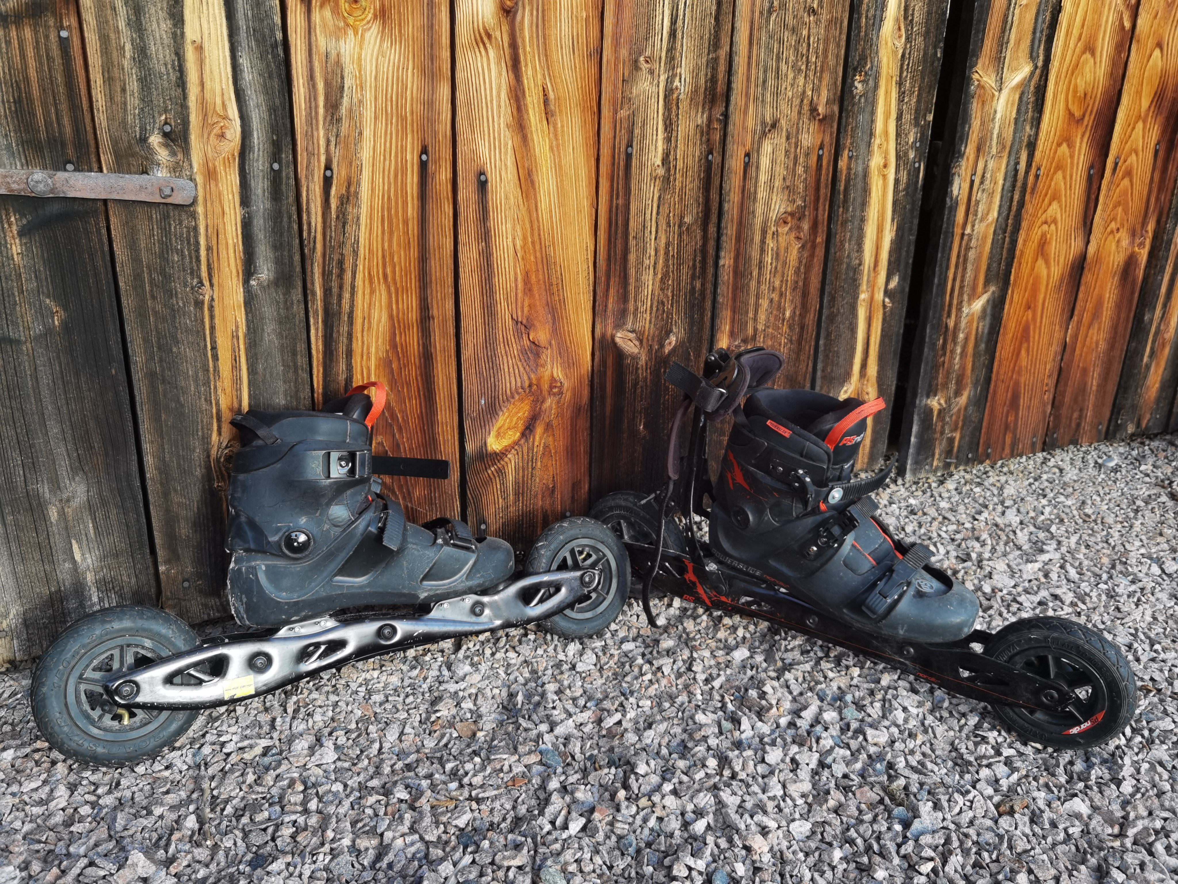 Rullskidor powerslide, off-road, stavar och hjälm