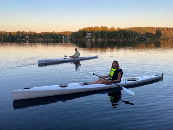 Surfski kajak för dagsturer & motionspaddling
