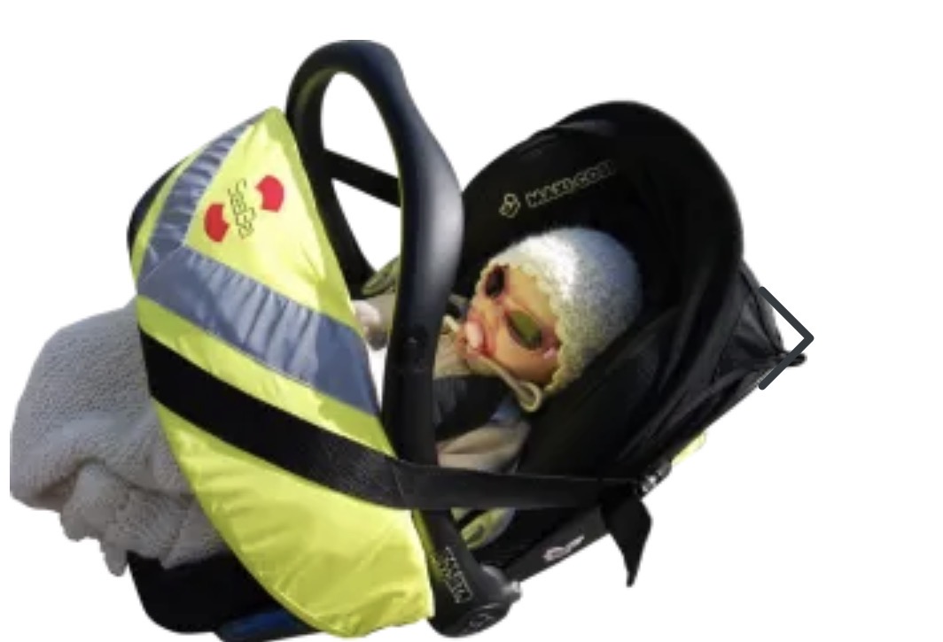 Praktisk bilstol og flytevest for babyer 