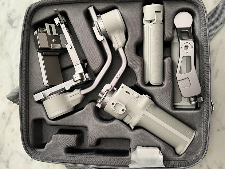 Dji rs 4 mini – pakke med follow sensor og monitor arm