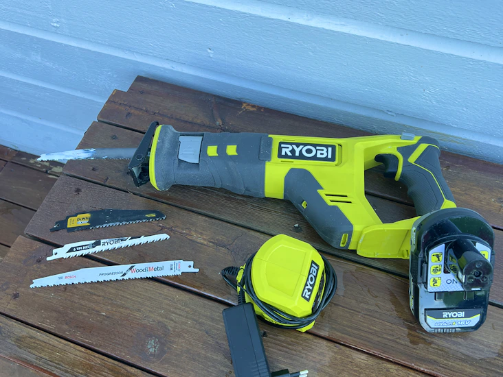 Ryobi one+ bajonettsag