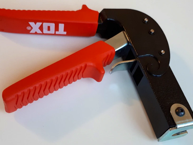 Montagetång expanderplugg (molly)