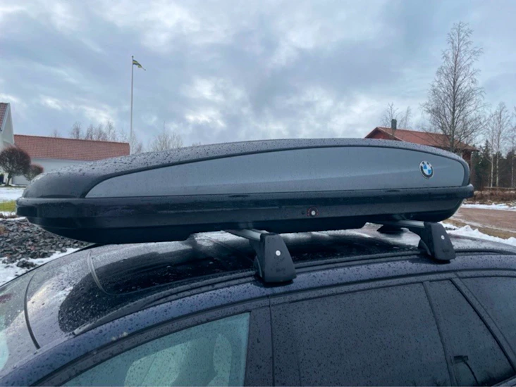 Bmw takbox 420l med tillhörande lasthållare