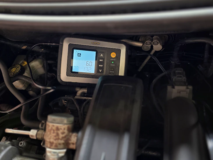 12 volts smart battery charger