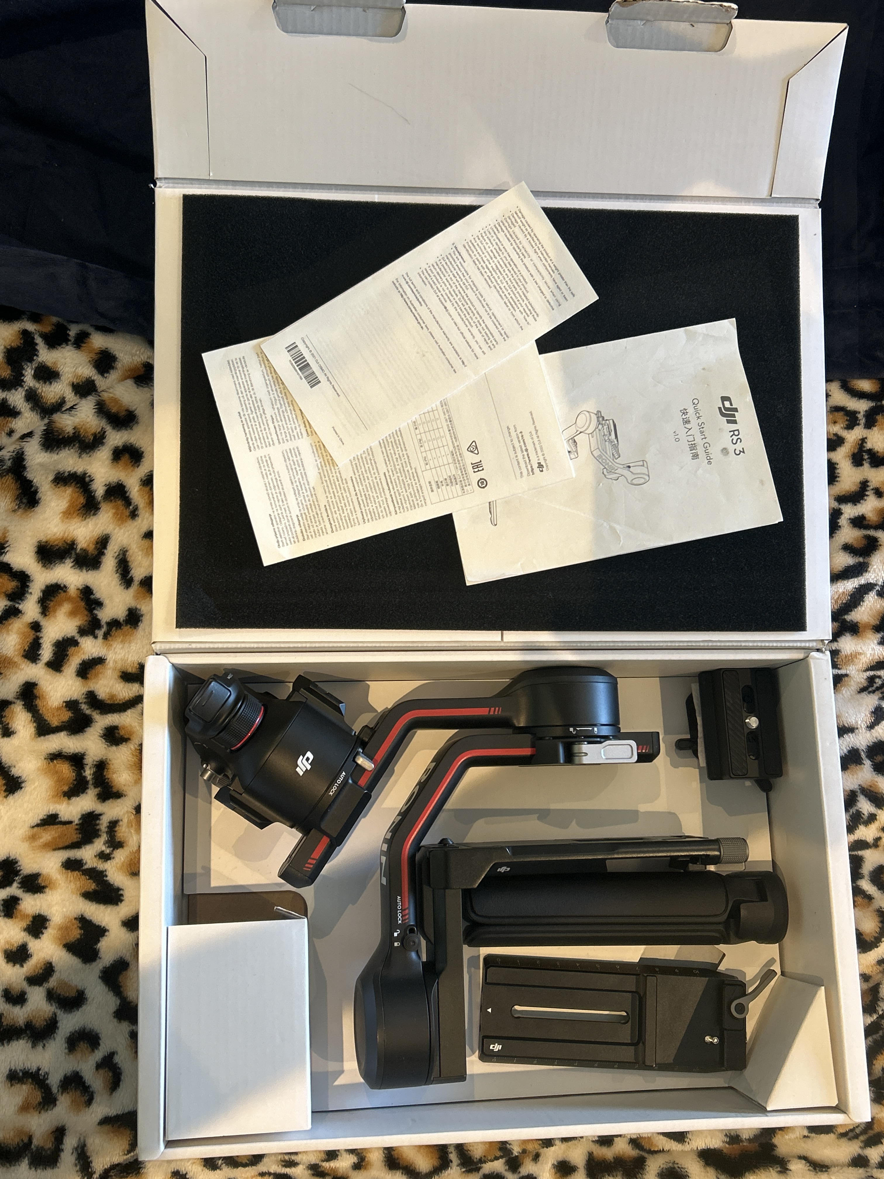  dji rs 3 3-axis gimbal stabilizer