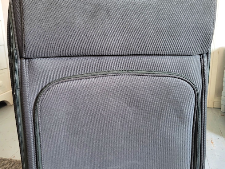 Matkalaukku (ruumaan)