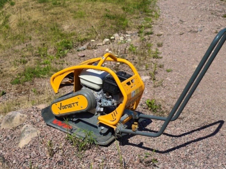 Markvibrator/padda 140 kg