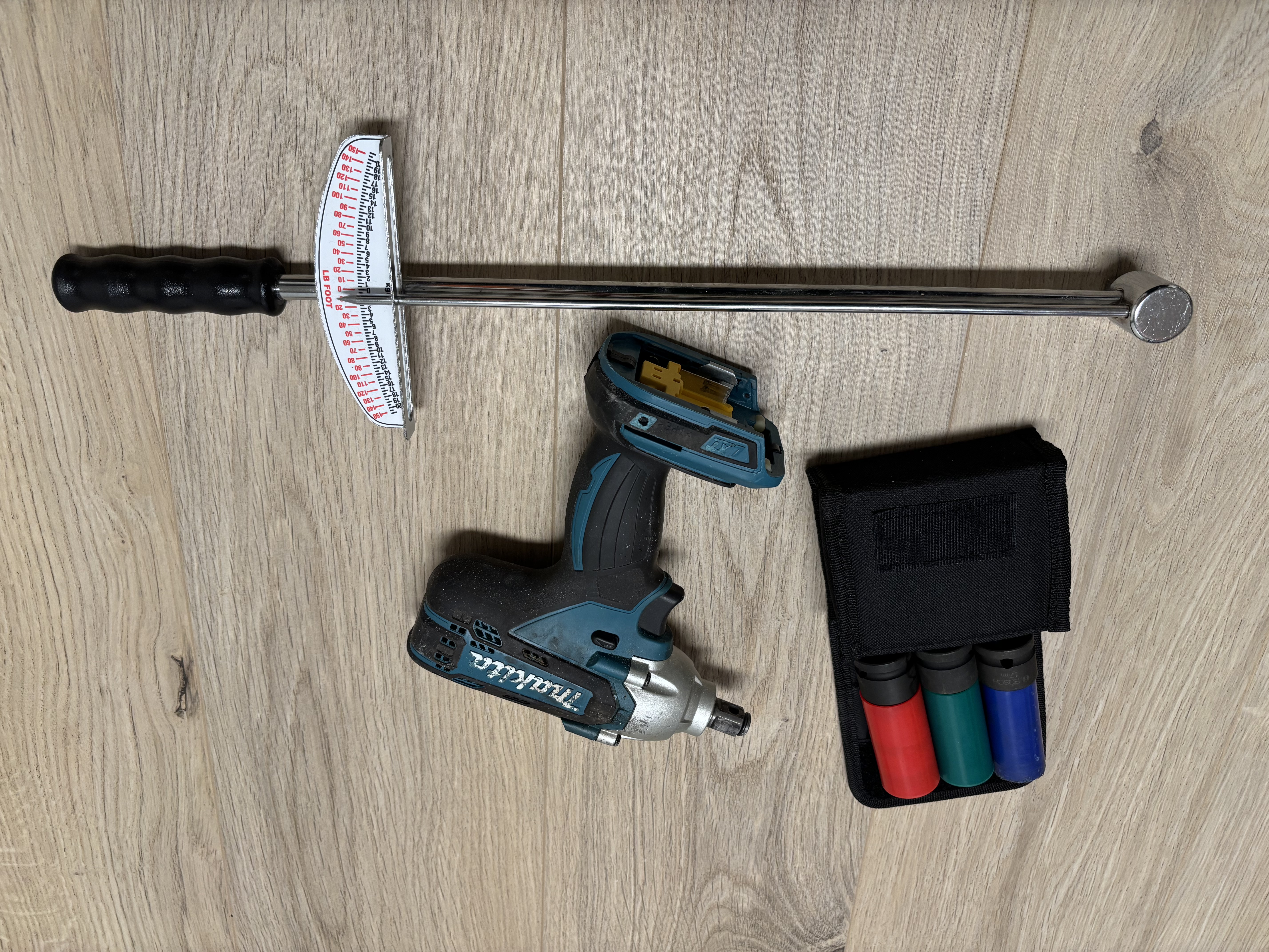 Komplett hjulskiftesett – makita muttertrekker + slagpiper + momentnøkkel | batteri leies separat