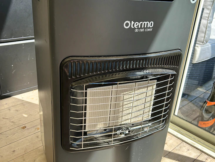 Termo gasolkamin med fläkt