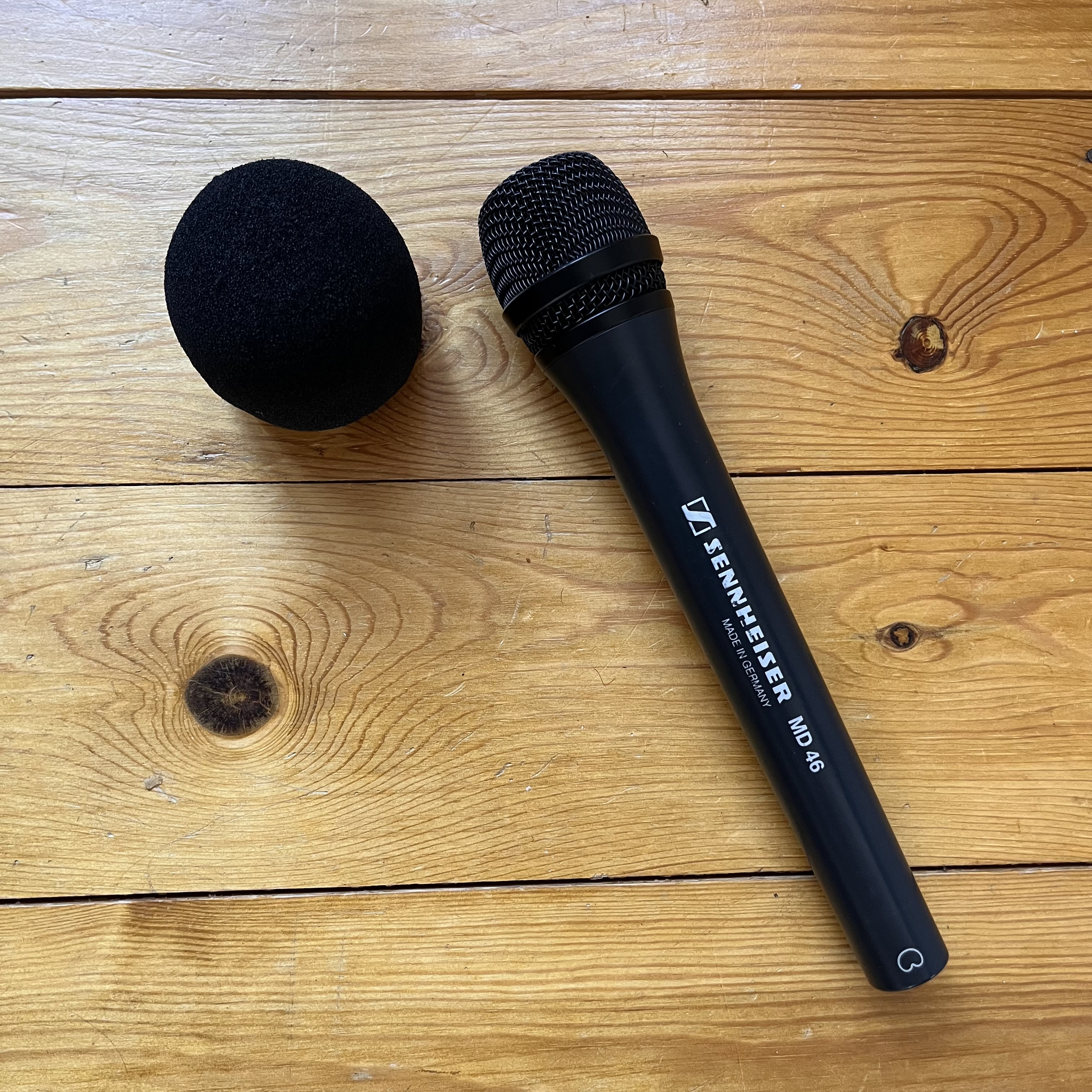 Sennheiser md46 hand held microphone 