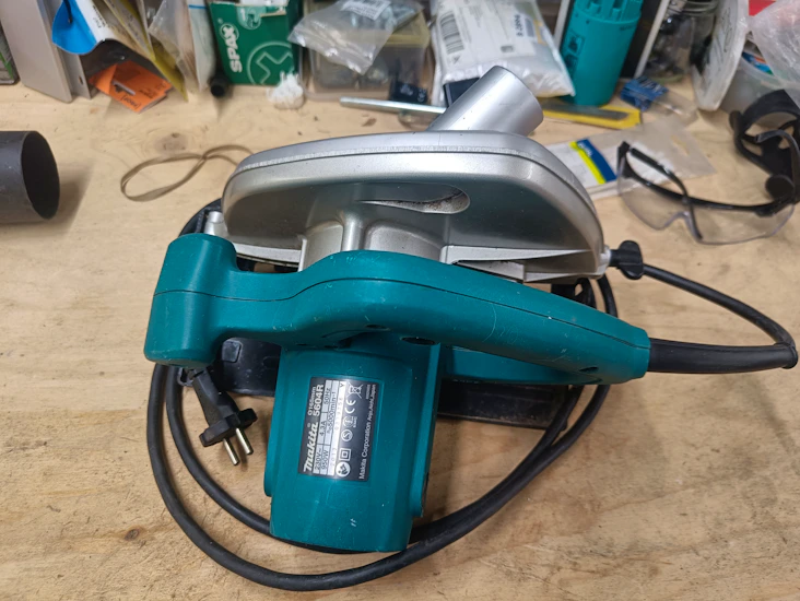 Makita 5604r pyörösaha