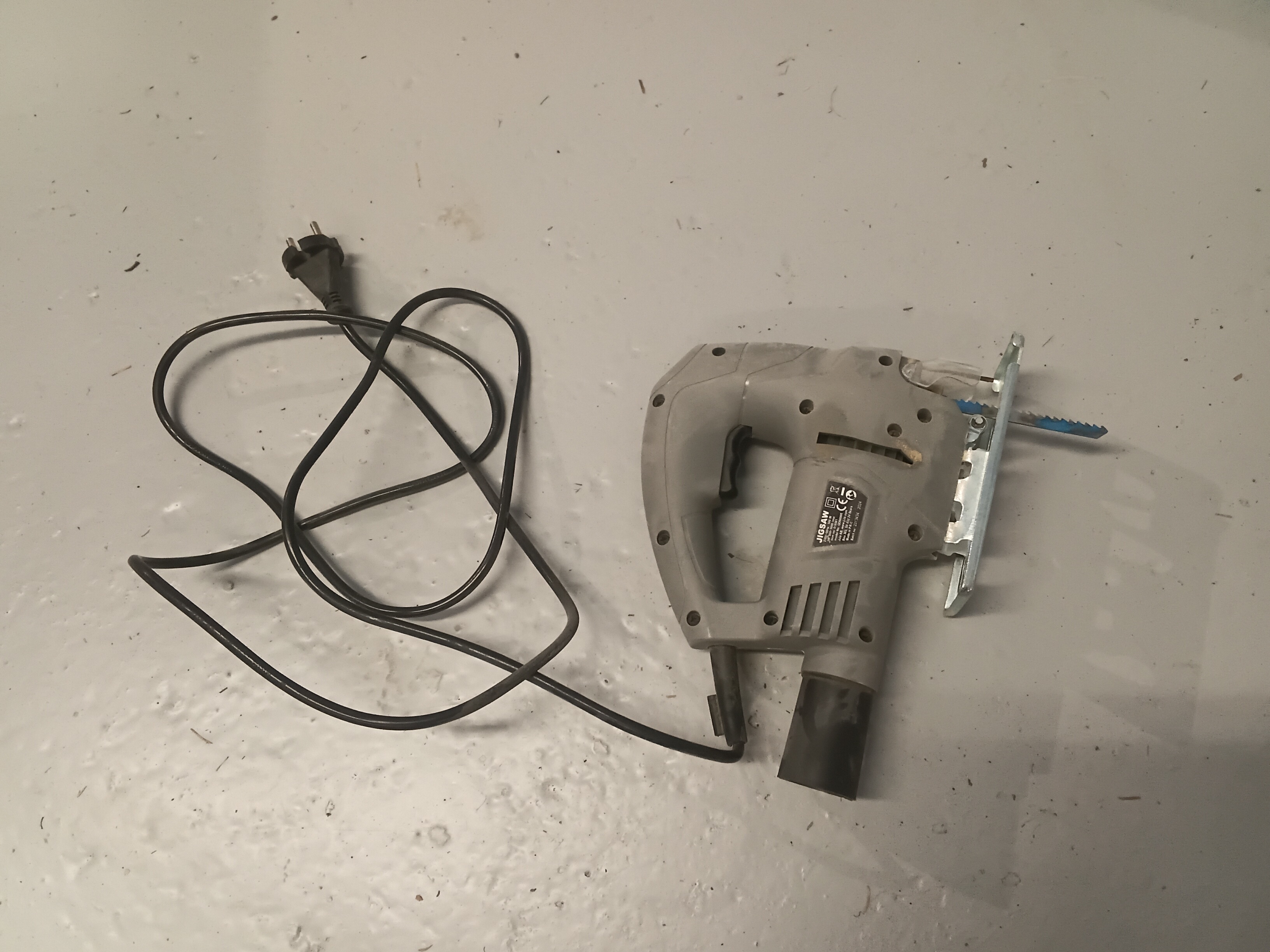 Elektrisk stikksag med ledning