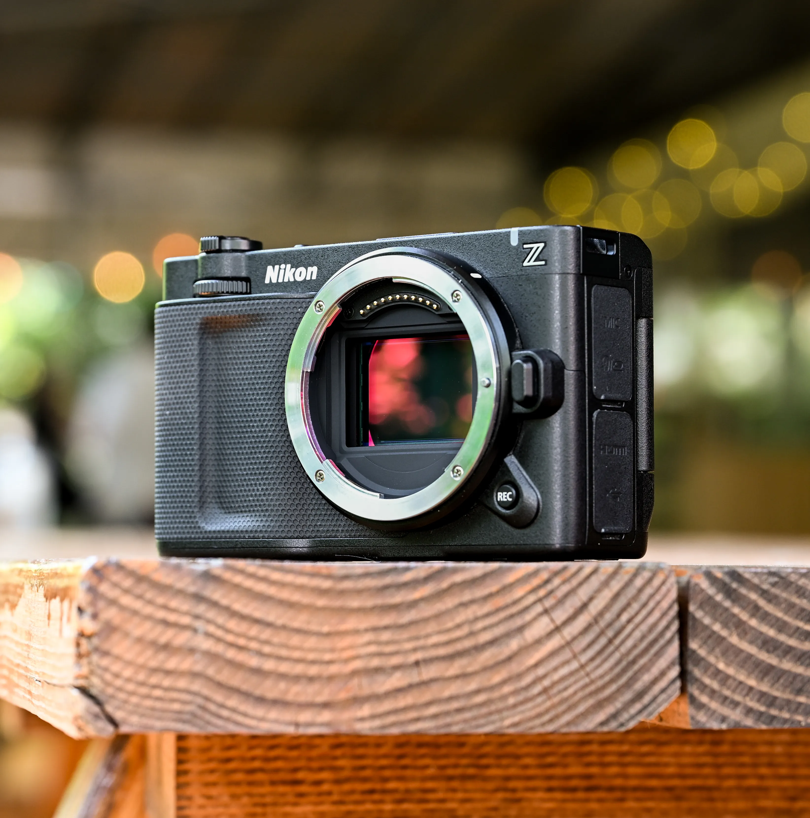 Nikon zr red cinema camera 