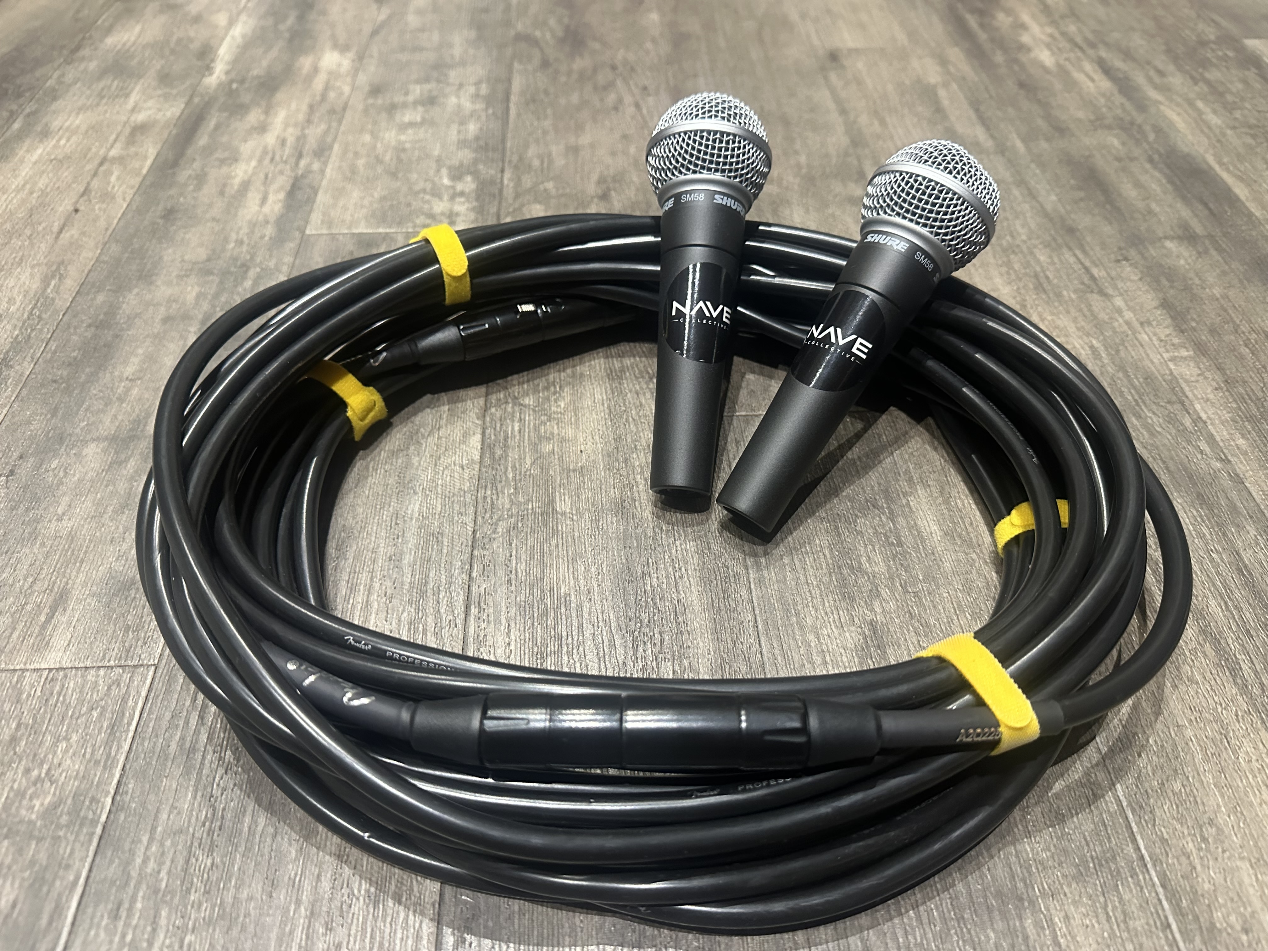 2 x shure sm58 microphone kit 