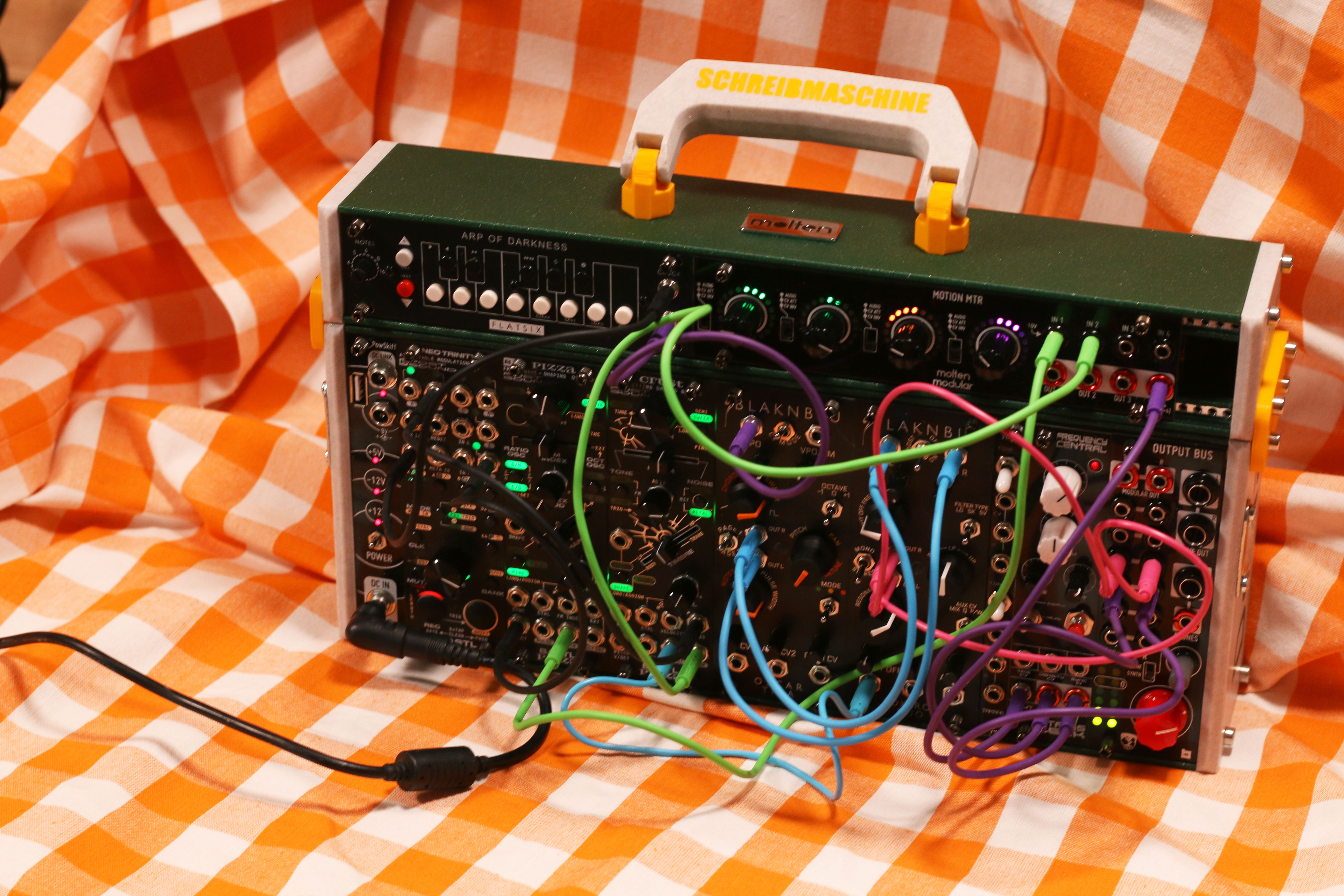 Synth picnic - delia modular system