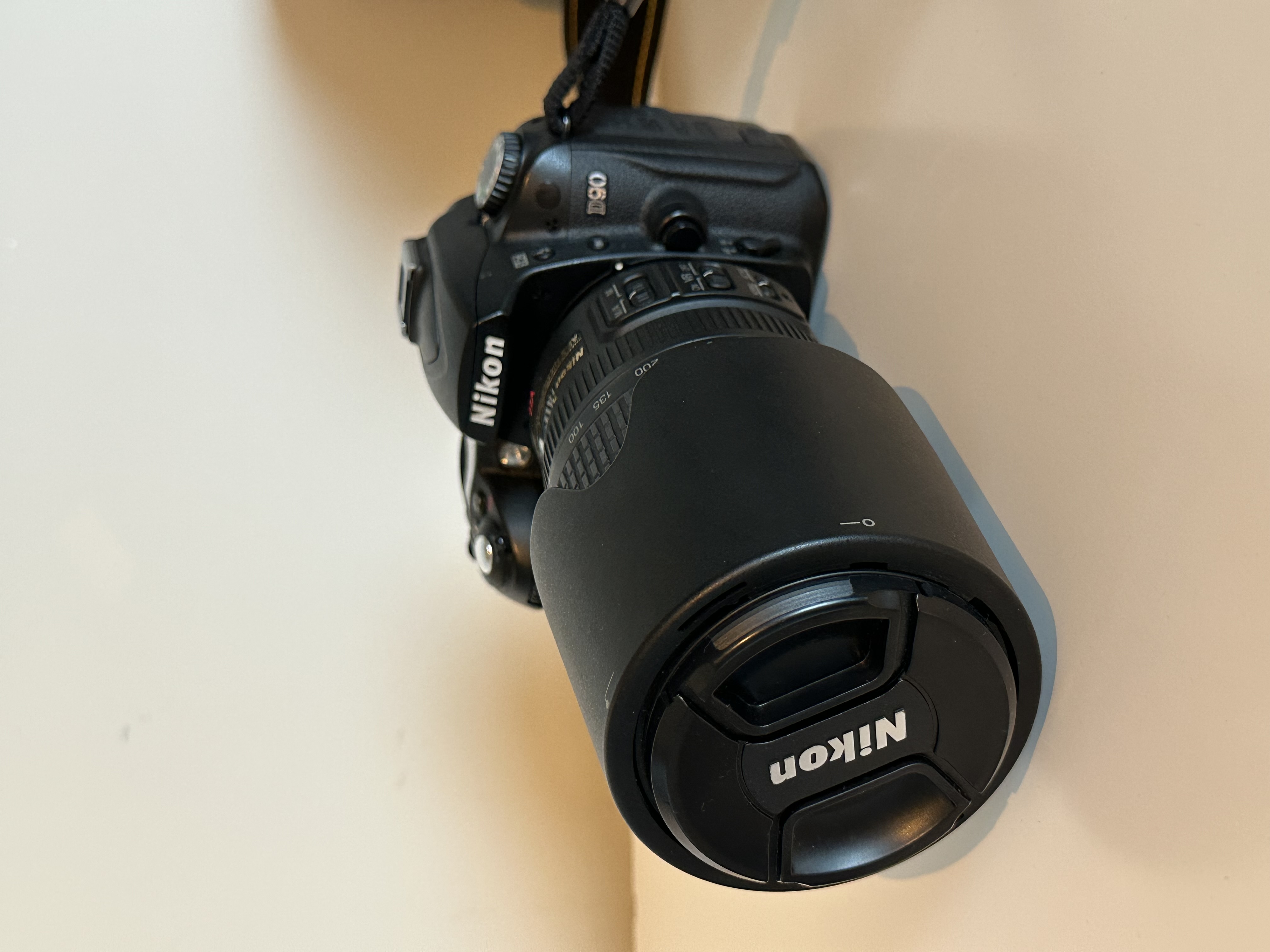 Speilreflekskamera med teleobjektiv 