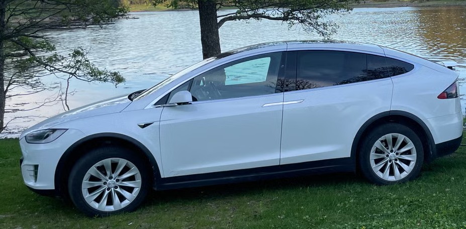 Tesla modell x - 6 seter