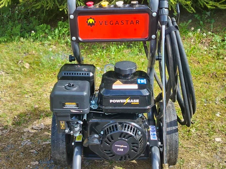 Vuokrataan polttomoottorikäyttöinen painepesuri