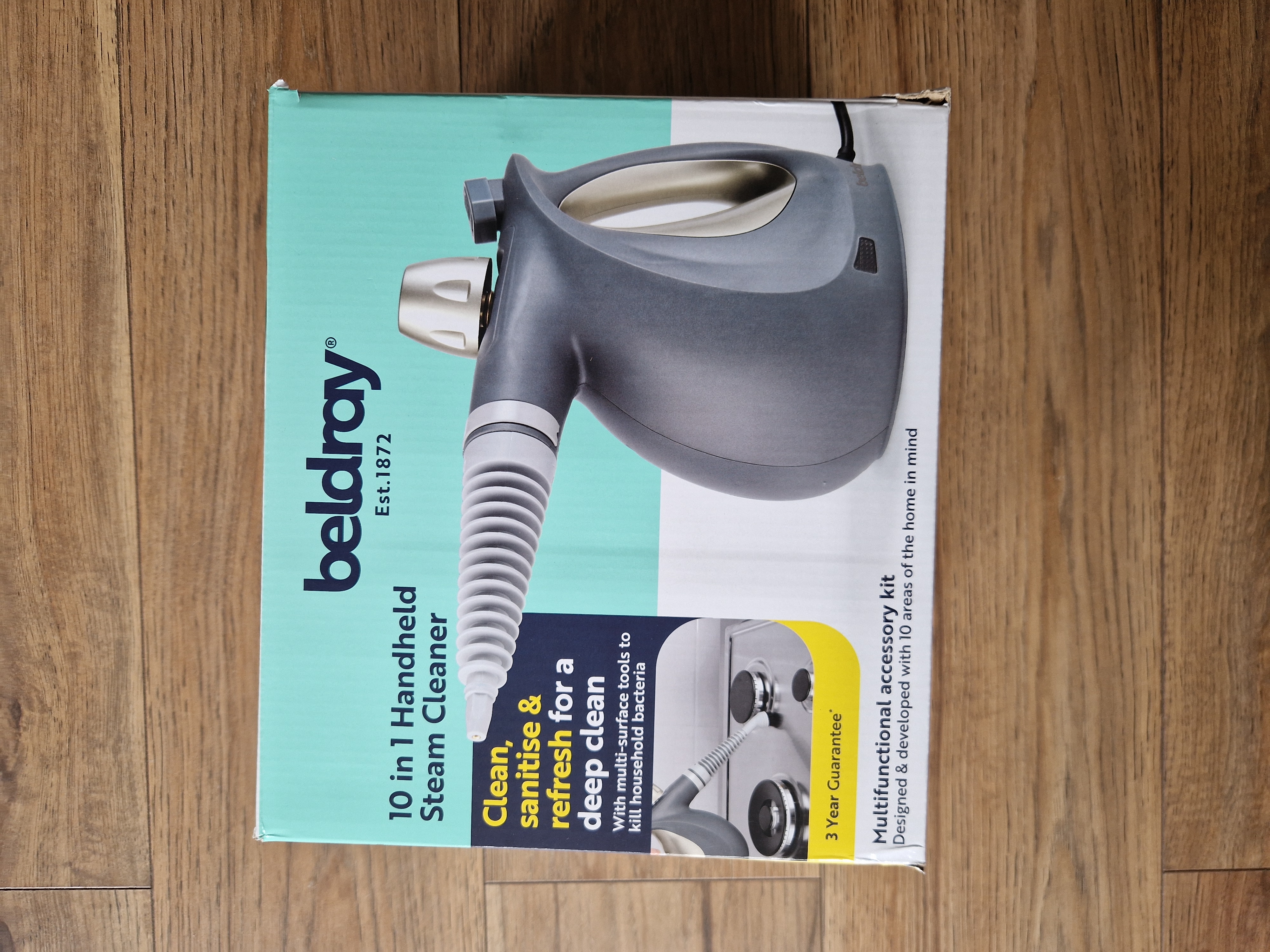 Handheld steam cleaner