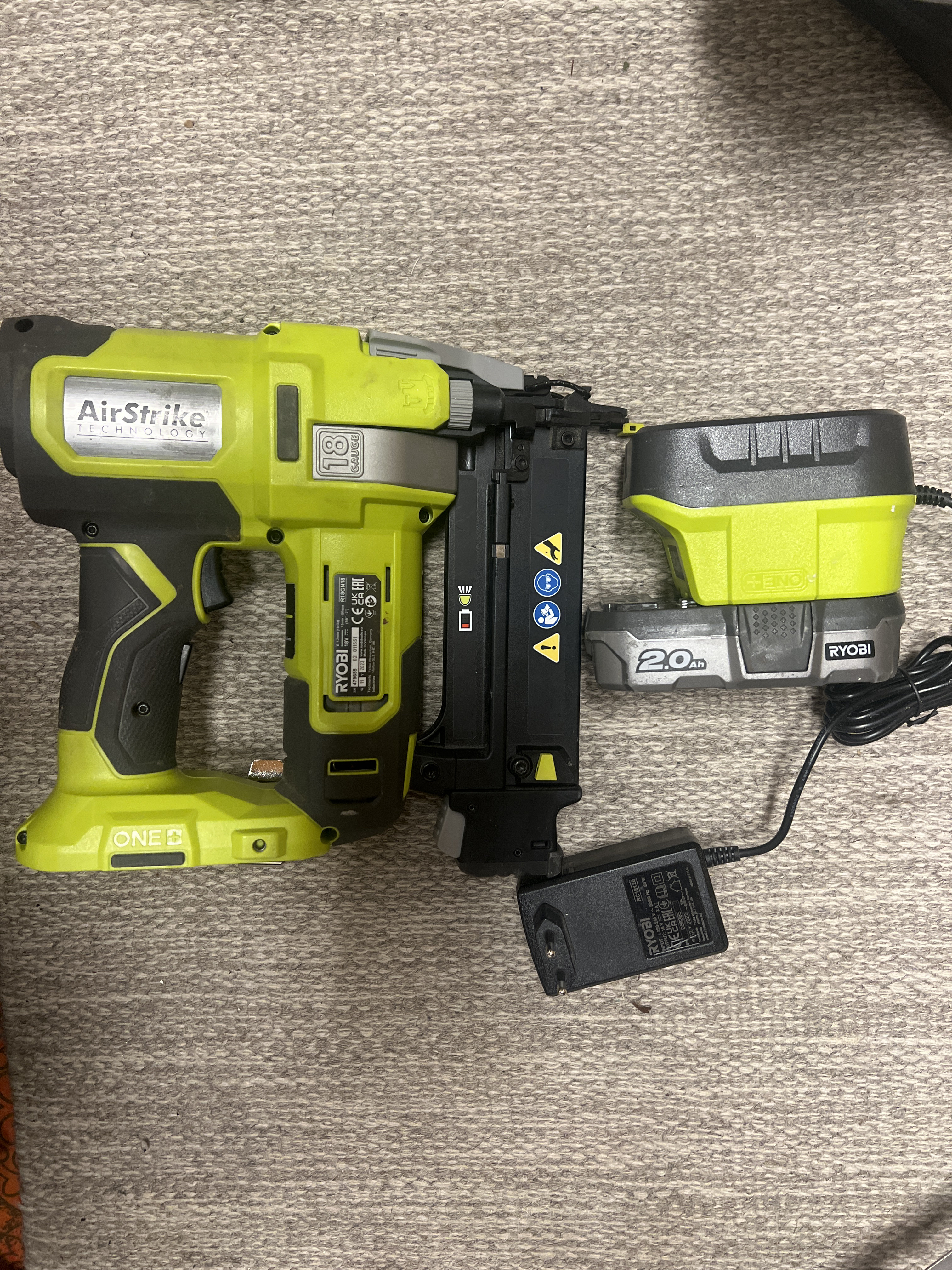 Ryobi spikerpistol med batteri 