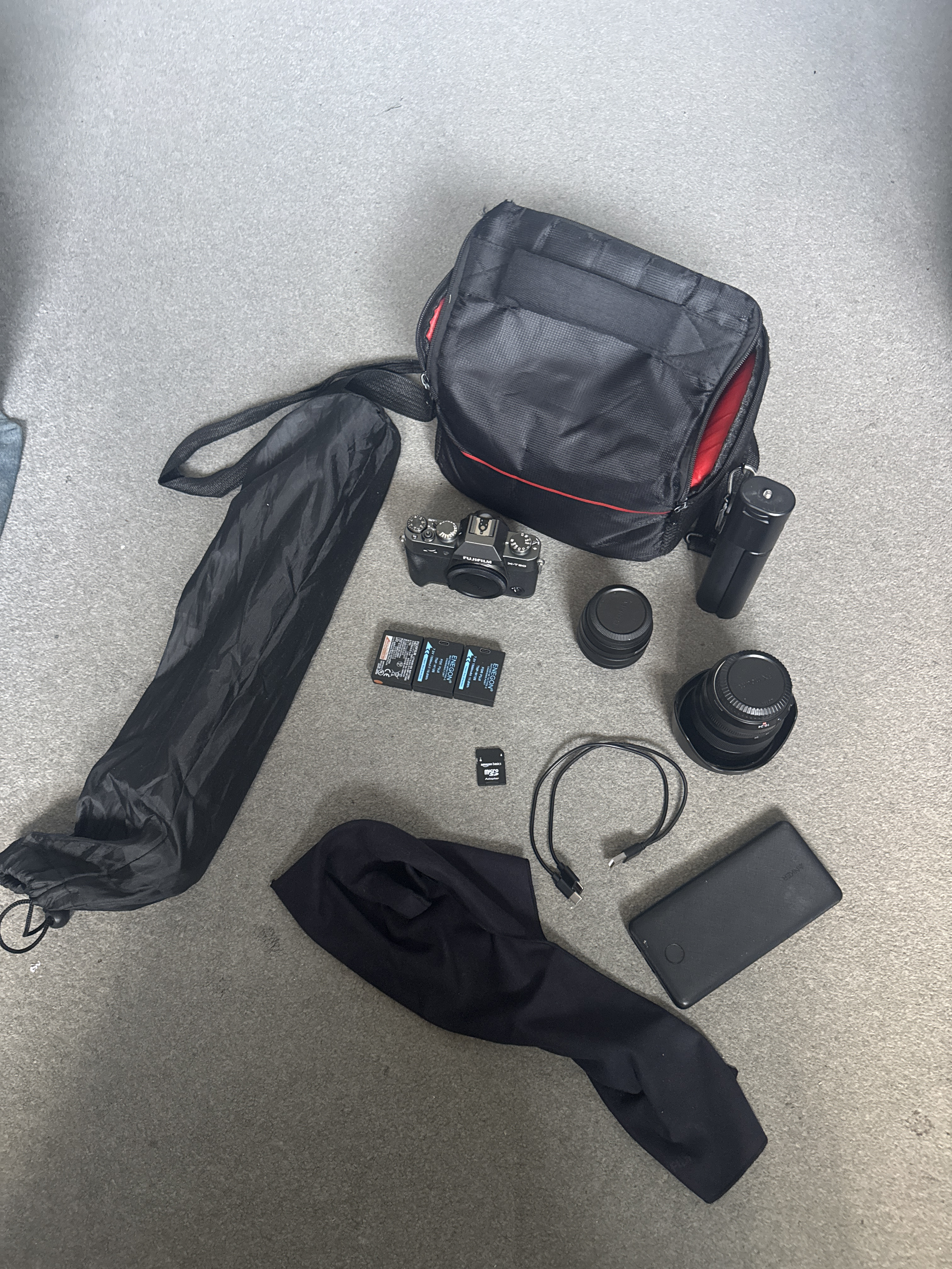 (read desc) fujifilm x-t30 + xf 10-24mm f/4 lens kit | 3 batteries | 128gb sd