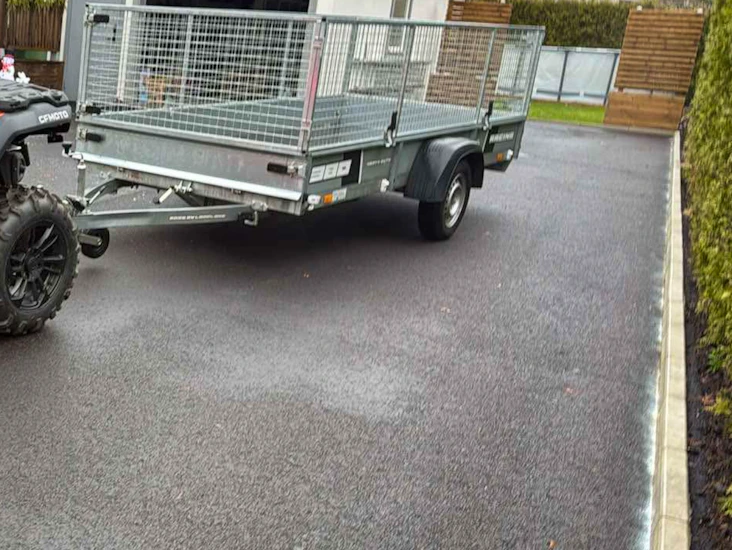 Extra lång släp uthyres!! längd: 5,3m