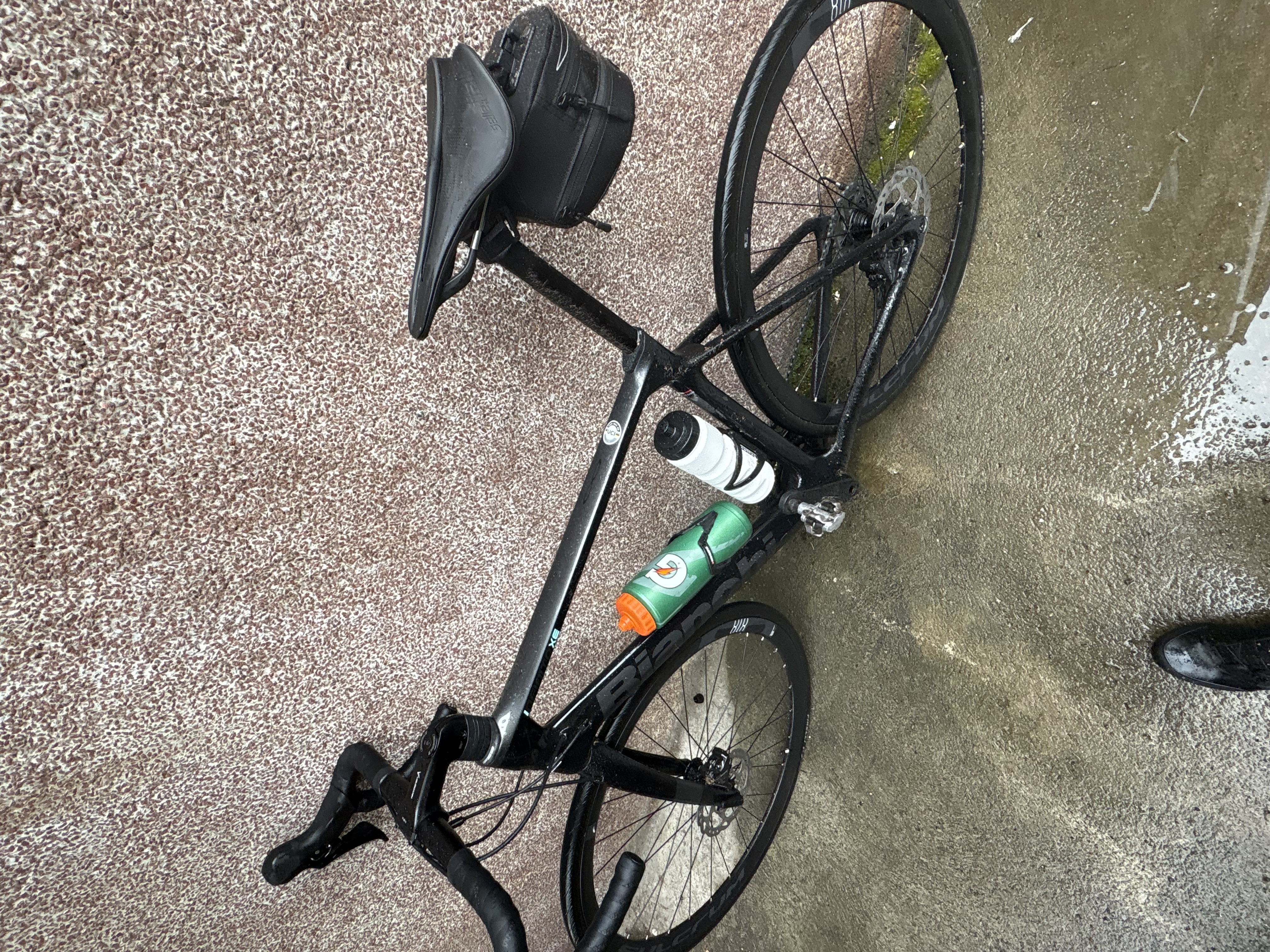 Bianchi infinito xe 2024 (55 cm) – sopii 176–185 cm pituisille