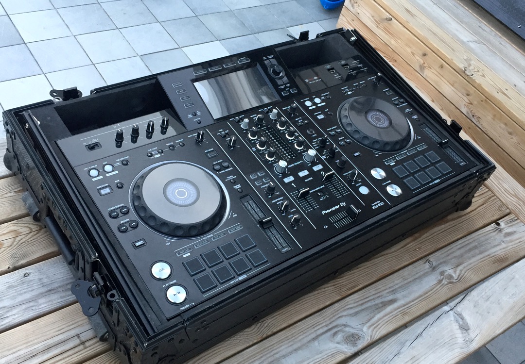 Pioneer xdj-rx2 dj bänk