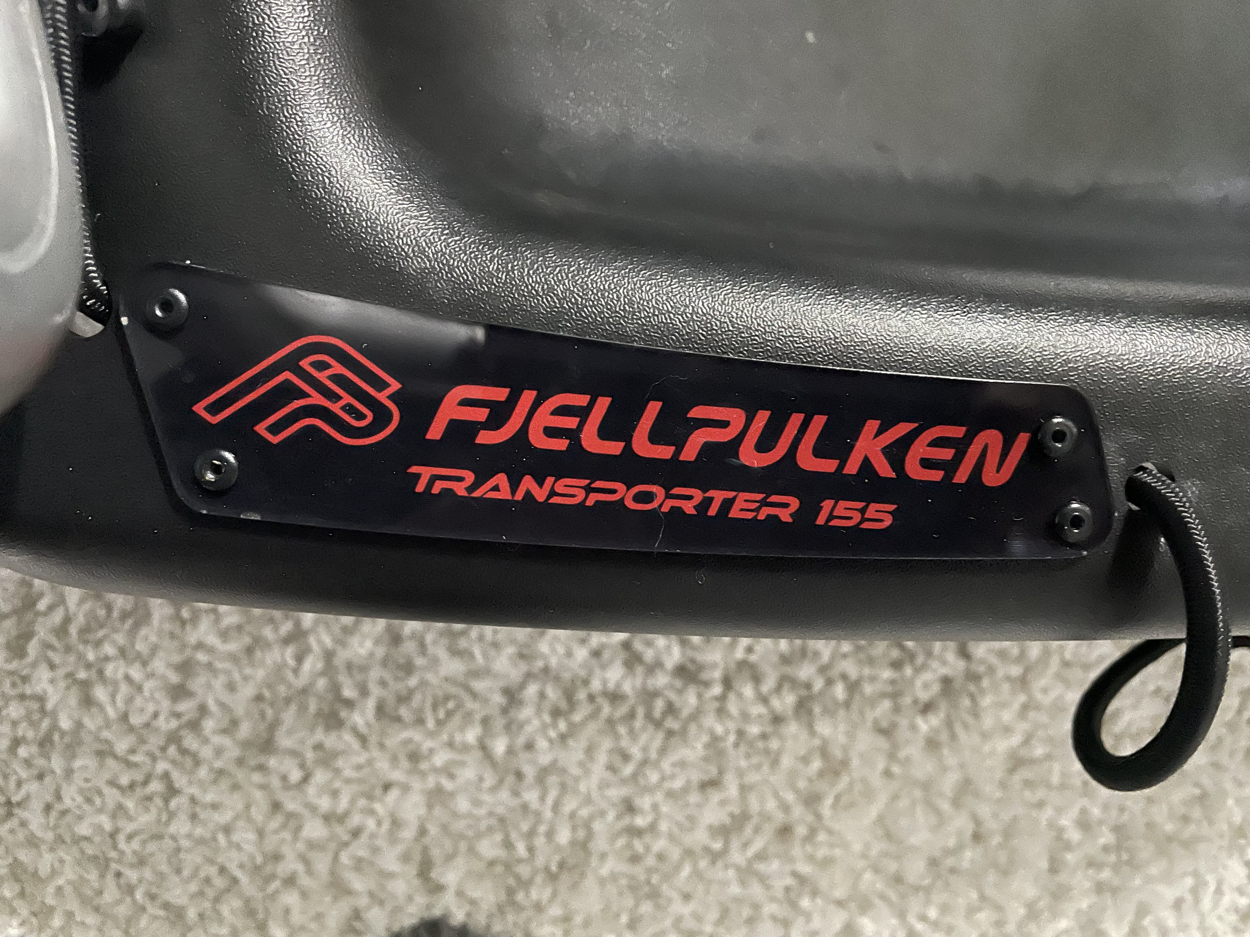 Fjellpulken transporter 155 litran ahkio