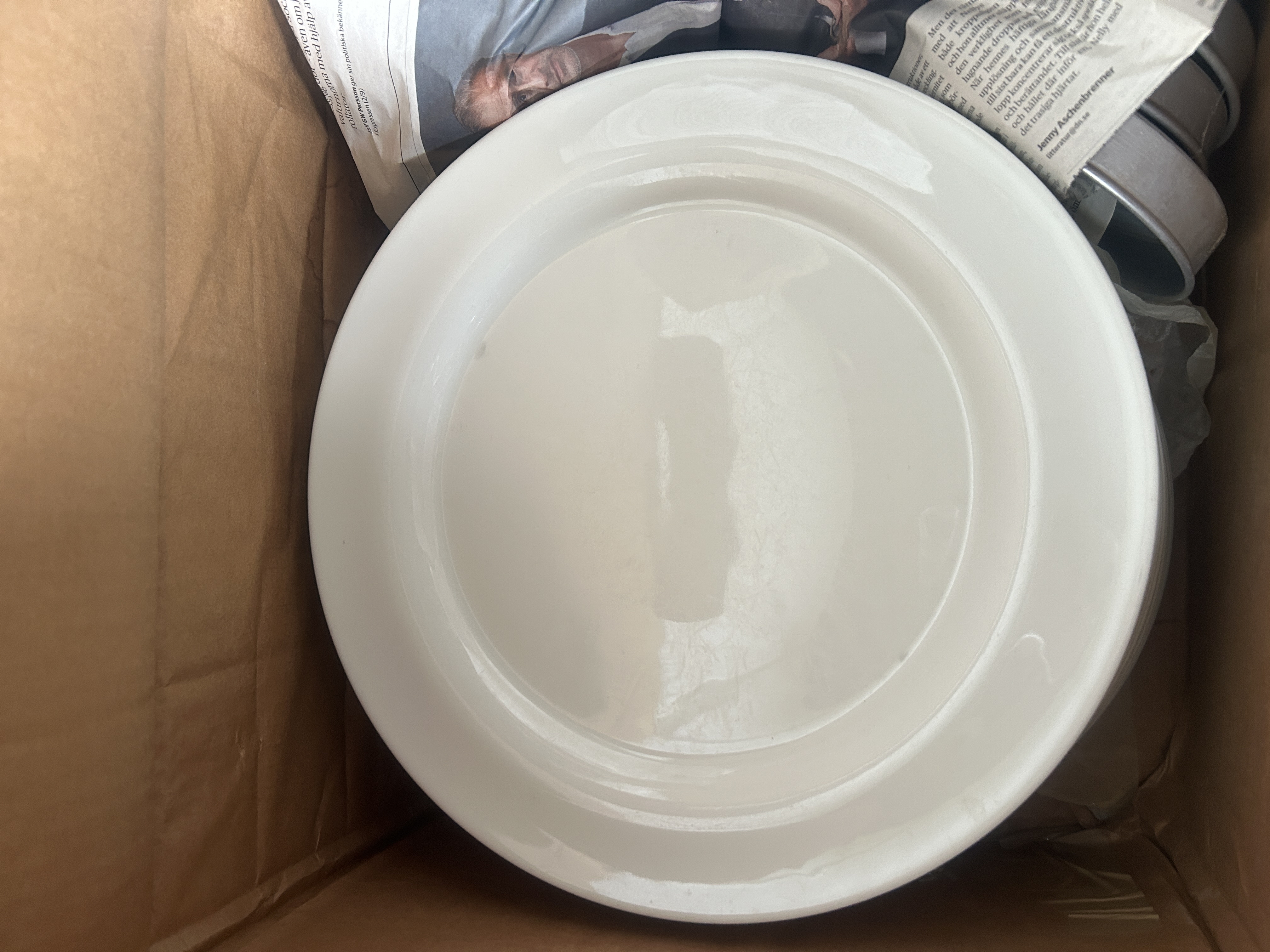 39st stora vita porslintallrikar