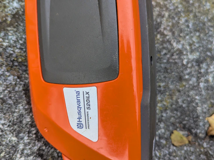 Professionell batteridriven trimmer
från husqvarna