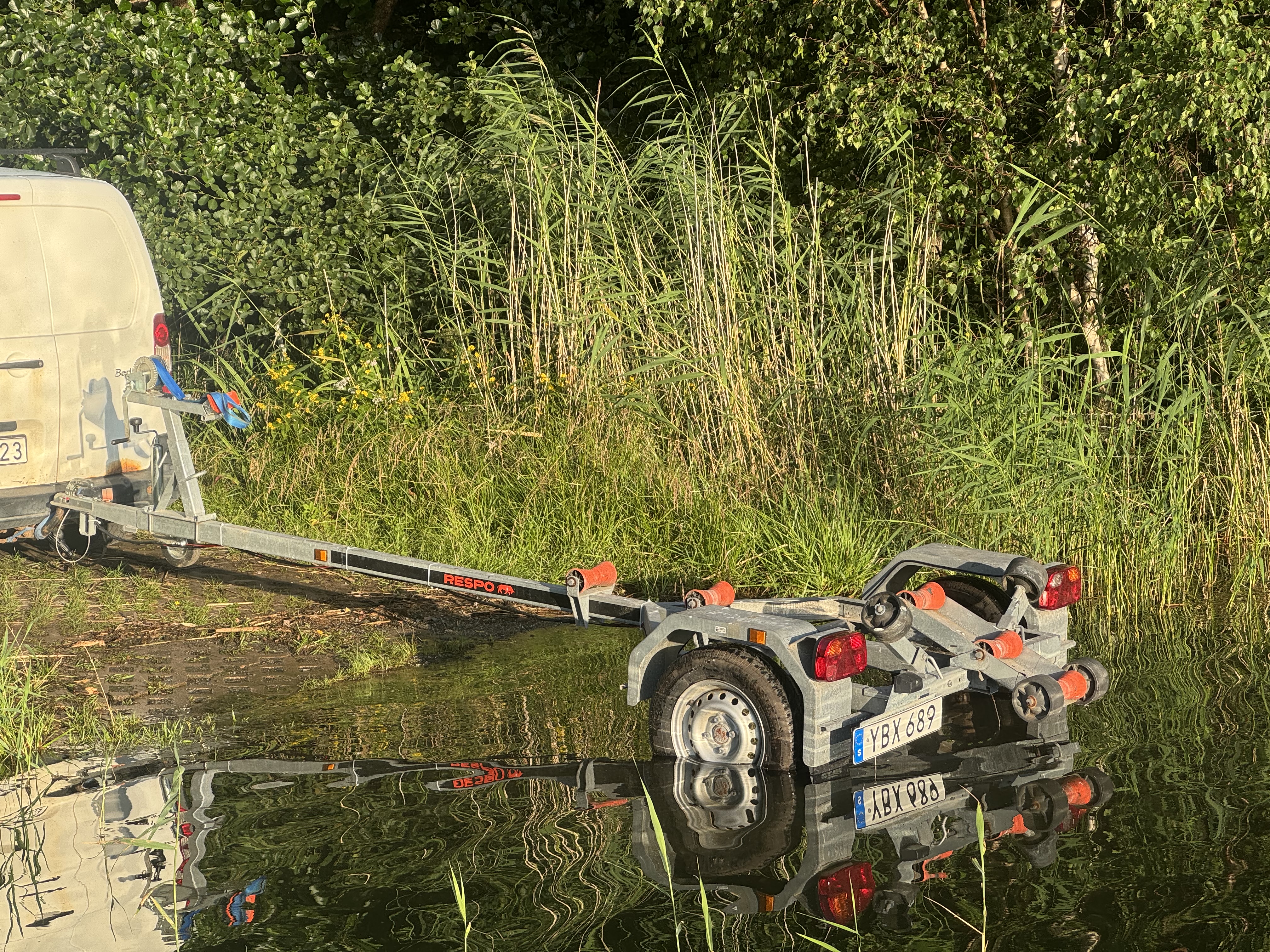     båttrailer uthyres – respo 80 km/h