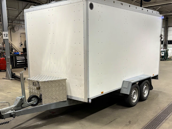 Tysse skaphenger leies ut